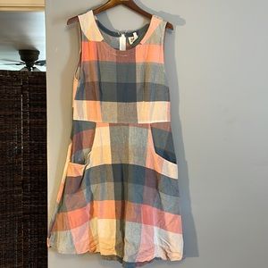 Checkered Mata Traders dress zip up/ pockets